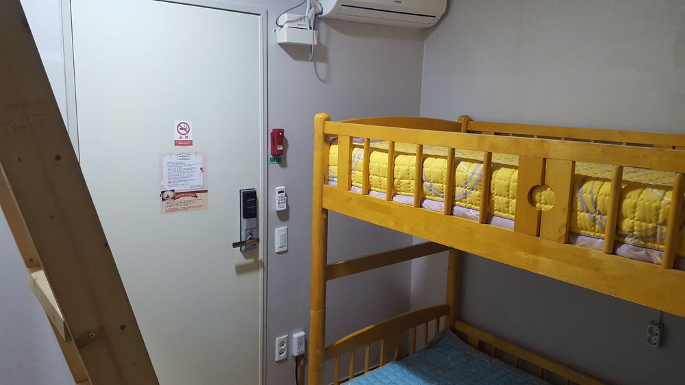 Sopoong Guesthouse Пусан Экстерьер фото